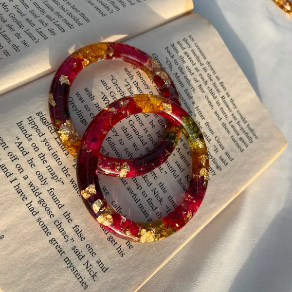 Handmade_Real_Flowers_Bangles_Customisable_Pair_Of_2_Unique_Gift_For_Women_Rose_Bangles