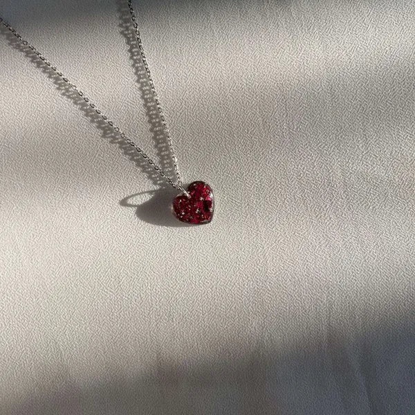 Minimal_Rose_Pendant_Real_Rose_Resin_Necklace_Handmade_Floral_Jewelry_With_Anti_Tarnish_Chain_Default_Title