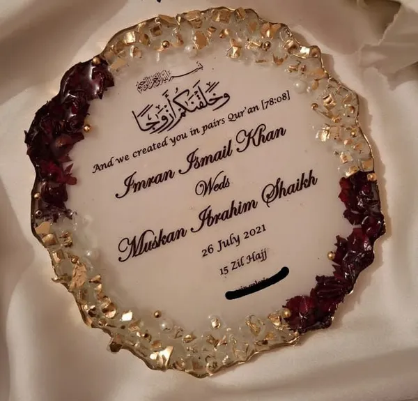 Personalized_8_Inch_Resin_Wedding_Plate_With_Stand_Preserve_Your_Flowers_Forever_Custom_Nikah_Couple_Name_Keepsake_Default_Title