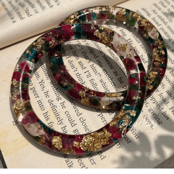 Handmade_Real_Flowers_Bangles_Customisable_Pair_Of_2_Unique_Gift_For_Women_Multi_Flower_Bangle