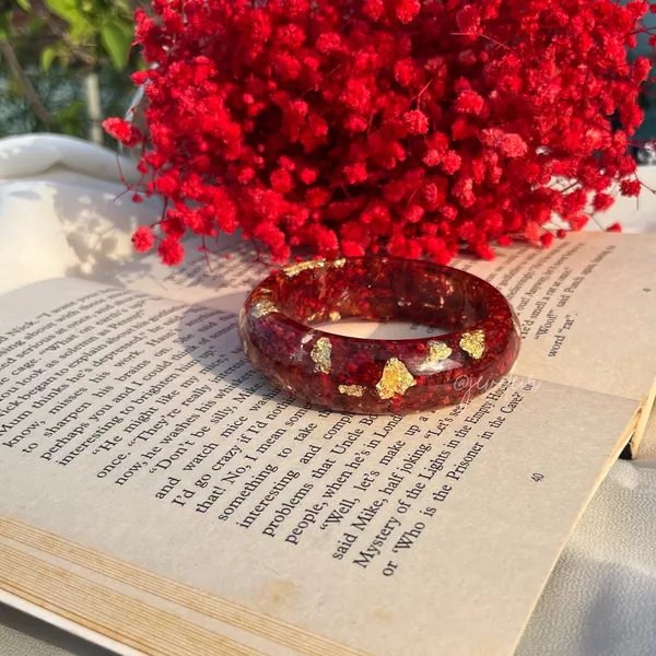 Handmade_Real_Rose_Thick_Kada_Single_100_Preserved_Flower_Bracelet_For_Women_Custom_Resin_Jewellery_Gift_Green_Flower