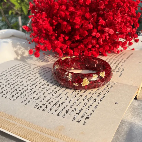 Handmade_Red_Flower_Thick_Kada_Single_100_Preserved_Flower_Bracelet_For_Women_Custom_Resin_Jewellery_Gift_Red_Flower