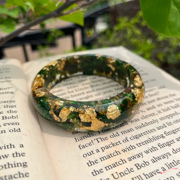 Handmade_Real_Rose_Thick_Kada_Single_100_Preserved_Flower_Bracelet_For_Women_Custom_Resin_Jewellery_Gift_Green_Flower