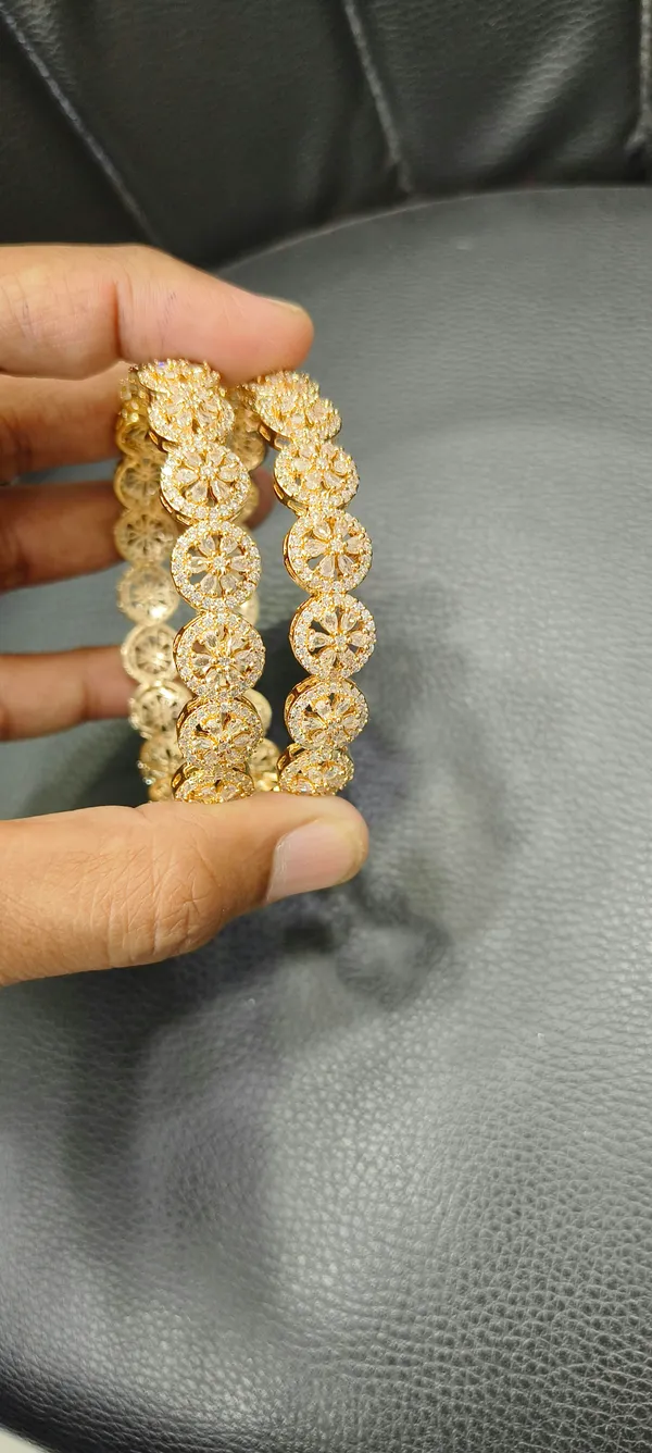 Gold_Tone_Floral_Design_Bangles_for_Women
