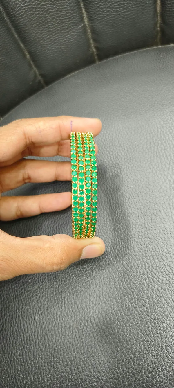Green_Gold_Tone_Stone_Studded_Bangle_Set_for_Women