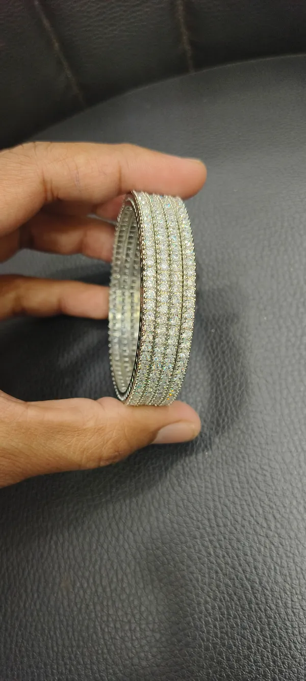 Silver_Tone_Stone_Studded_Bangle_for_Women