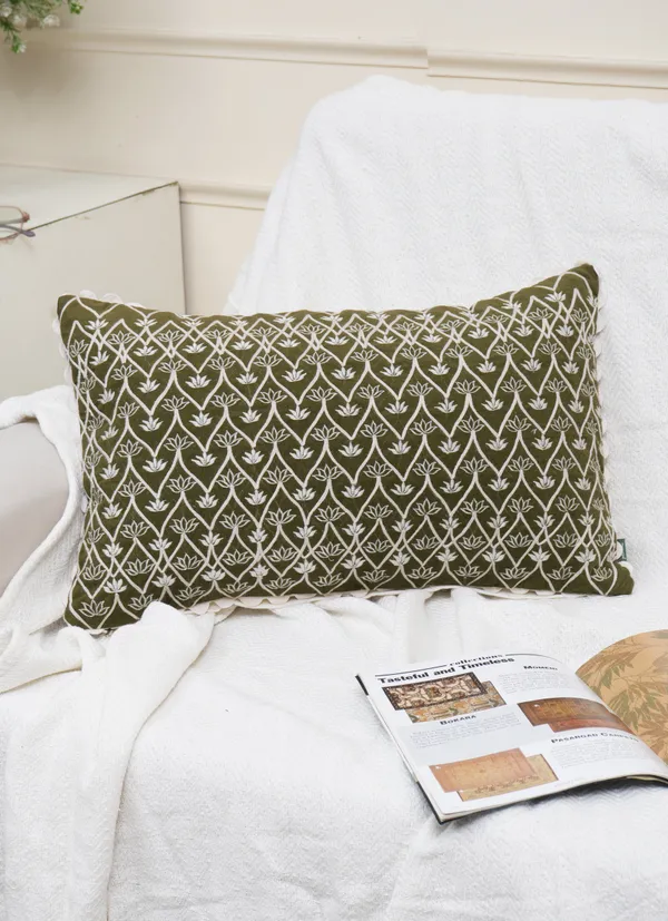 Kamal_Sarovar_Cushion_35x50_CM