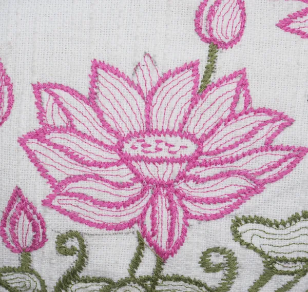 Padma_Bloom_Cushion_16inch_Round