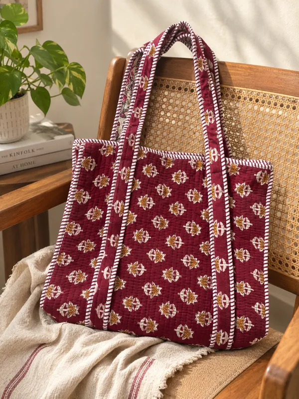 Handblock_Printed_Quilted_Tote_Bag_With_Zip_Button_17x18x_6_Inches