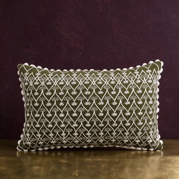 Kamal_Sarovar_Cushion_35x50_CM