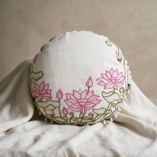 Padma_Bloom_Cushion_16inch_Round