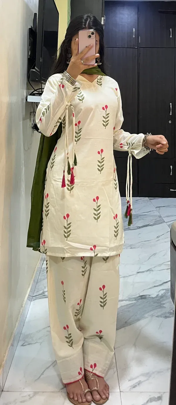Green_Cambric_Cotton_Latkan_Sleeve_Farshi_Pant_Suit_Set_For_Women