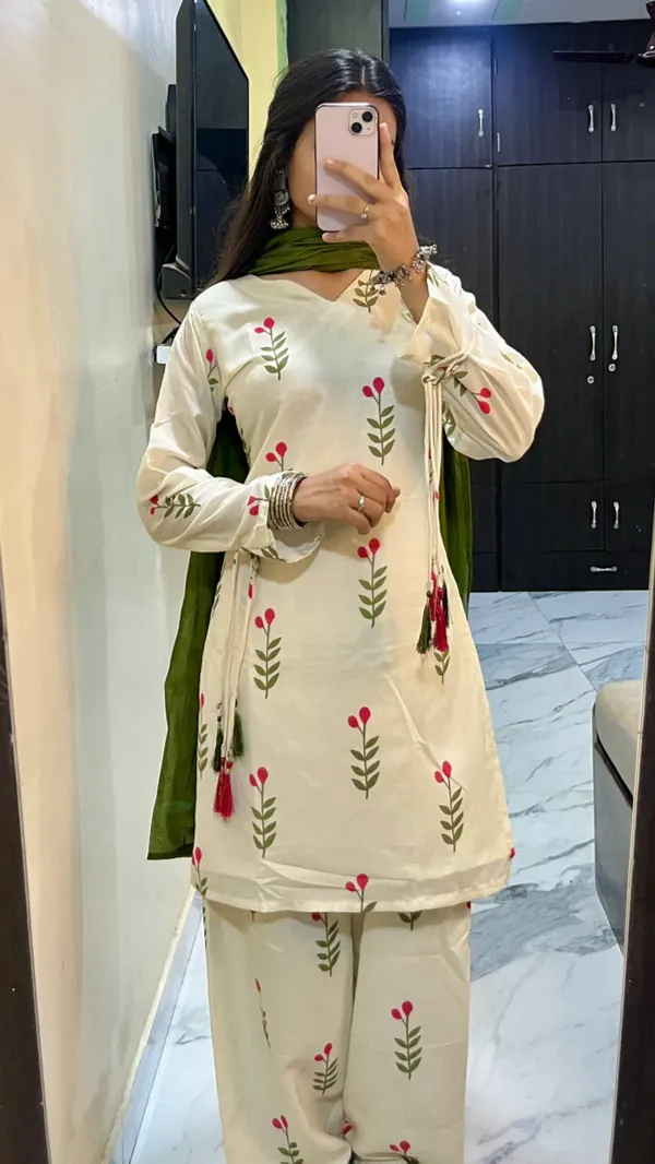 Green_Cambric_Cotton_Latkan_Sleeve_Farshi_Pant_Suit_Set_For_Women