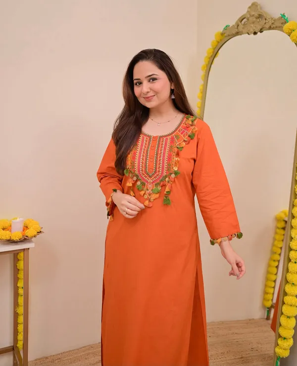 Orange_Threadwork_Tasseled_Cotton_Kurta_Set