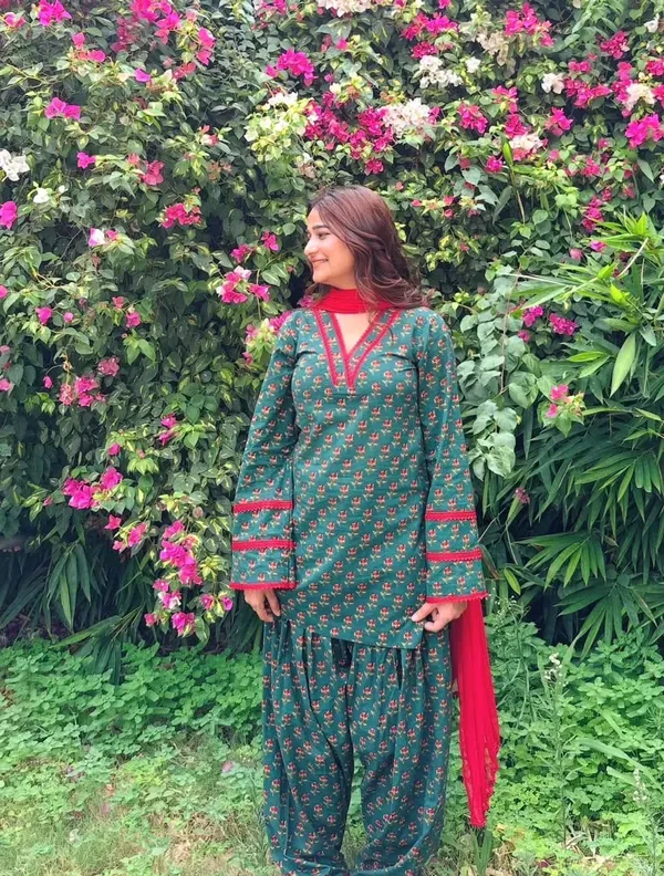 Green_Cotton_Fancy_Sleeve_Farshi_Pant_Kurta_Set_For_Women