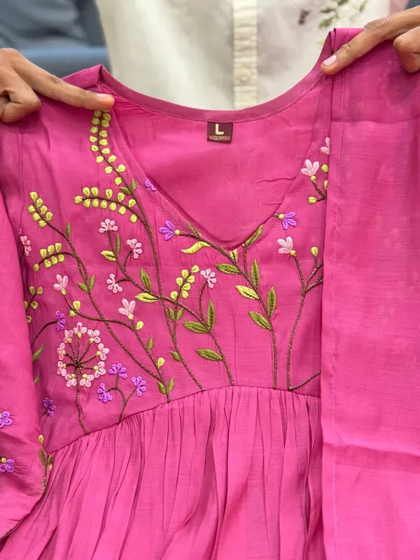 Pink_Cotton_Floral_Embroidered_Anarkali_Suit_Set_For_Women
