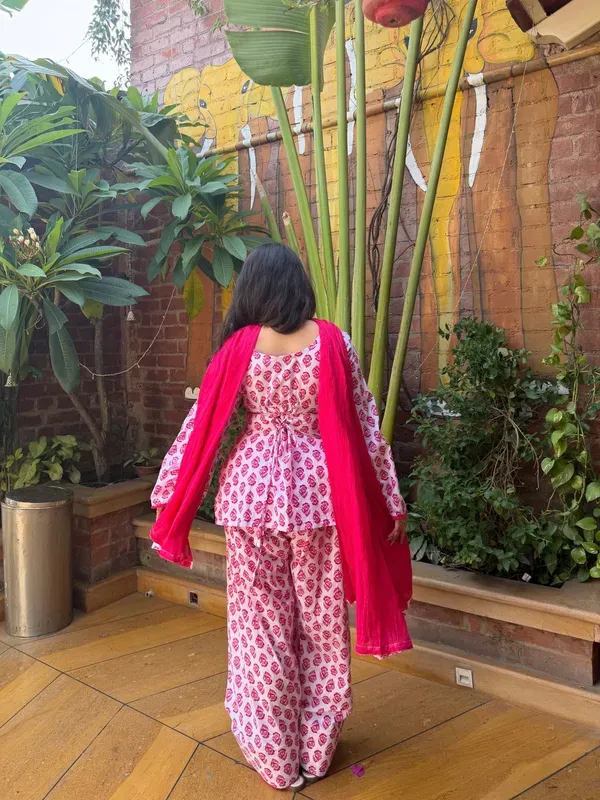 Pink_Cotton_Straight_Farshi_Salwar_Suit_For_Women