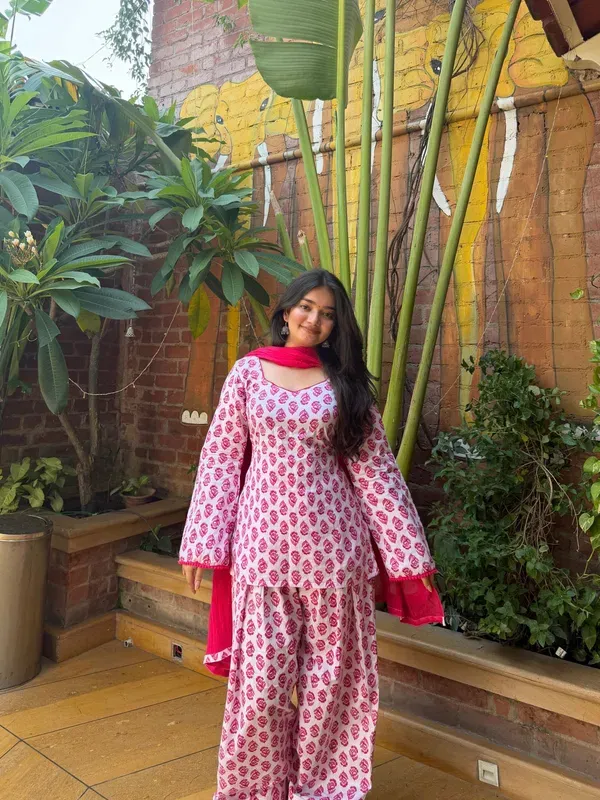 Pink_Cotton_Straight_Farshi_Salwar_Suit_For_Women