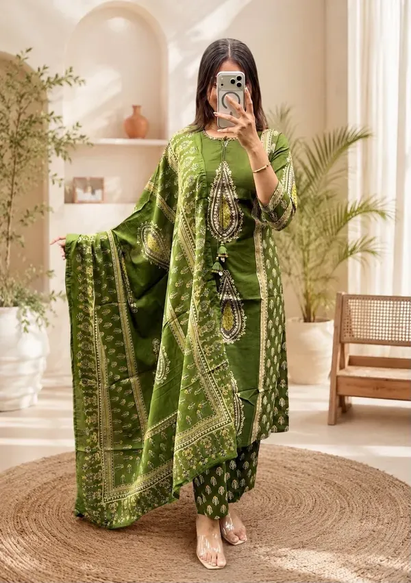 Green_Cotton_Straight_Paisley_Print_Kurta_Set_For_Women
