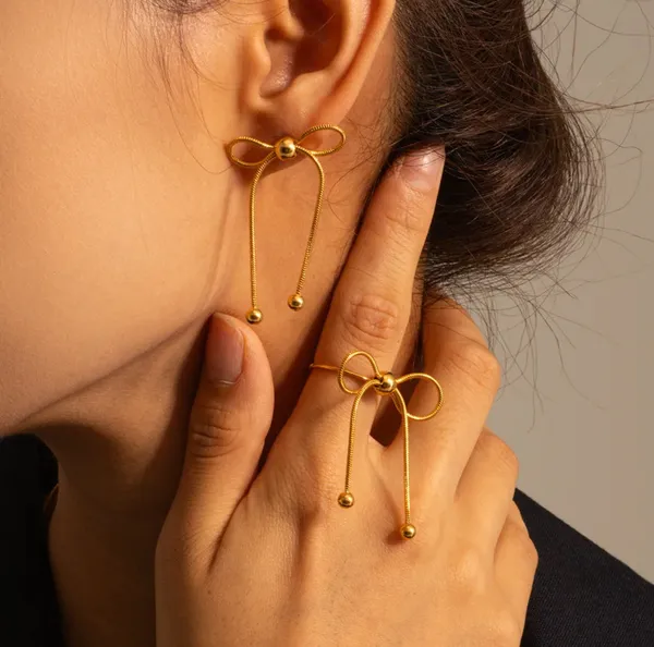 Bow_Earrings_Default_Title