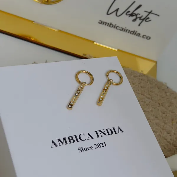 Tiny_White_Round_Crystal_Earrings_Default_Title