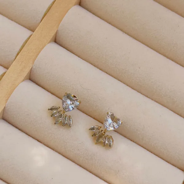 White_Crystal_Earrings_Default_Title