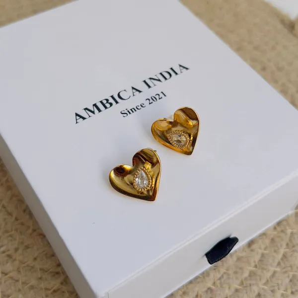 White_Crystal_Heart_Earrings_Default_Title