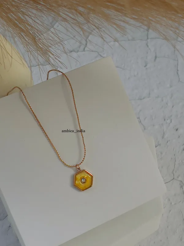 Yellow_Pendant_Necklace_Default_Title