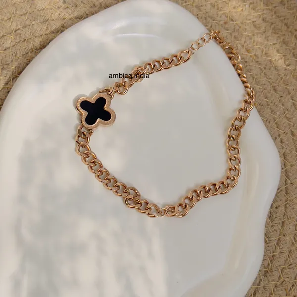 Clover_Reversible_Choker_Default_Title