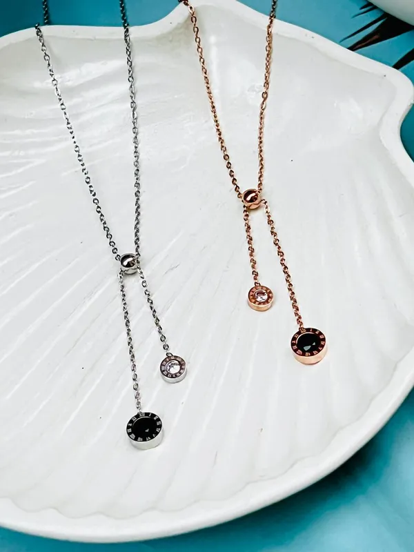 Roman_Hanging_Necklace_Rose_Gold_Silver_Silver