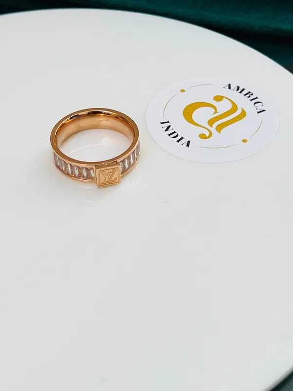 Lv_Unisex_Ring