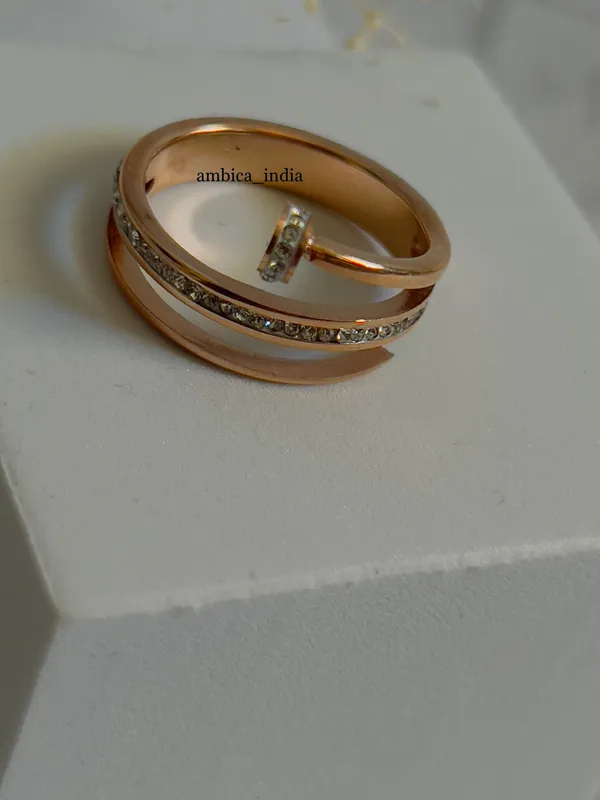 Nail_Ring