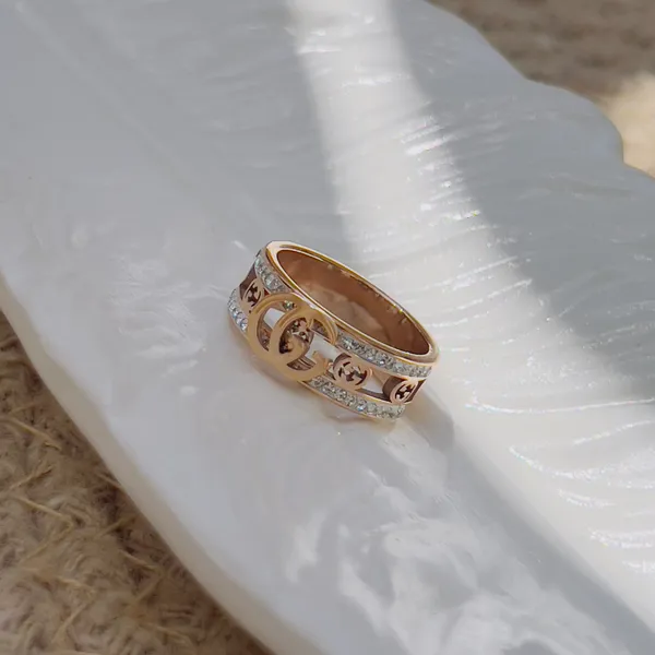 Luxury_Ring_Rose_Gold