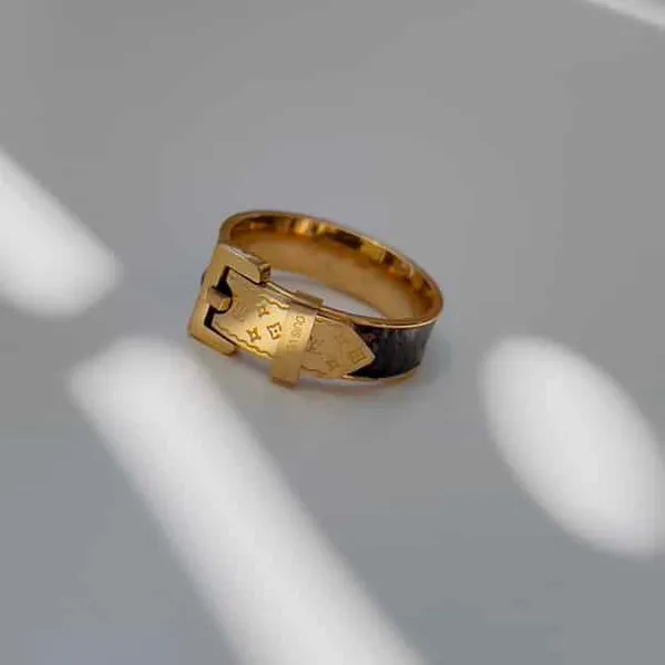 Luxury_Ring