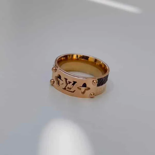 Luxury_Ring