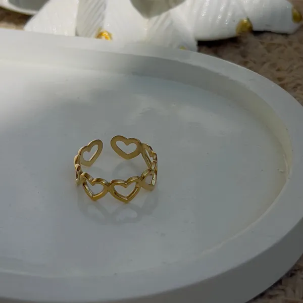 Heart_Ring_Default_Title