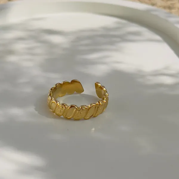Classic_Band_Ring_Default_Title