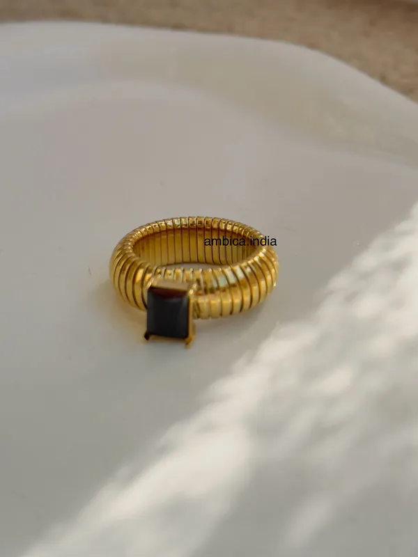 Black_Crystal_Chunky_Viper_Ring_Default_Title