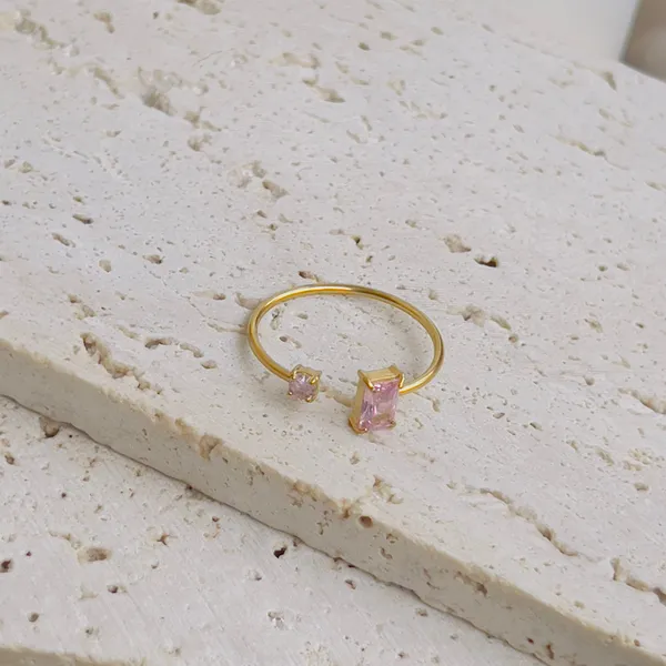 Tiny_Rectangle_Pink_Crystal_Ring_Default_Title