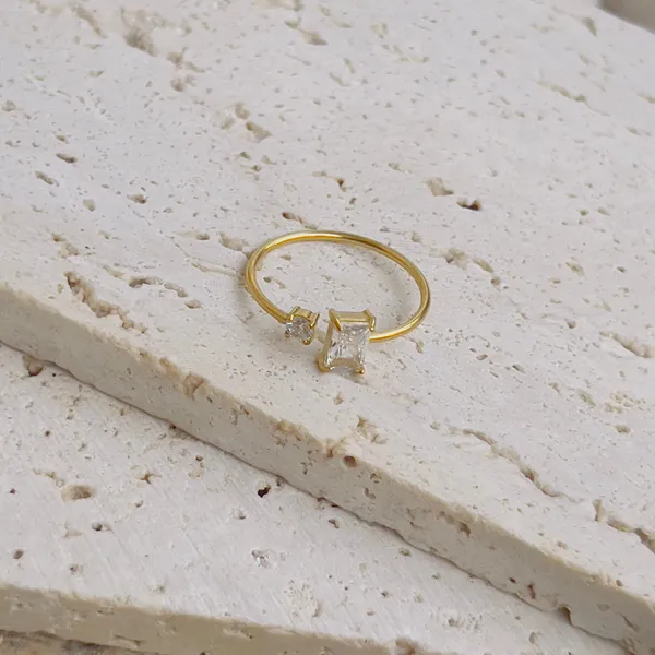 Tiny_Rectangle_White_Crystal_Ring_Default_Title