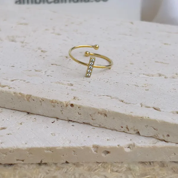 White_Crystal_Line_Ring_Default_Title