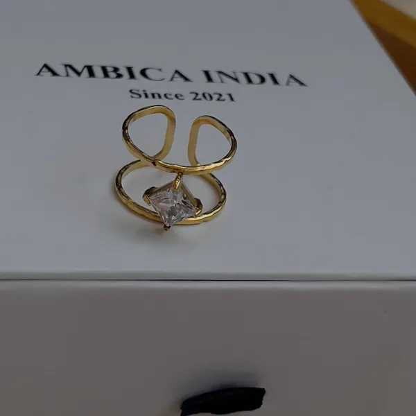White_Triangle_Crystal_Ring_Default_Title