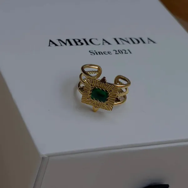 Rectangle_Green_Crystal_Ring_Default_Title