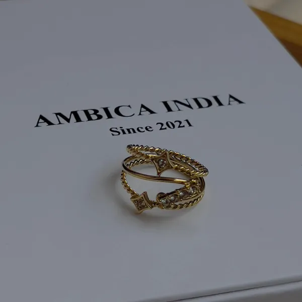 Tiny_Triangle_Crystal_Ring