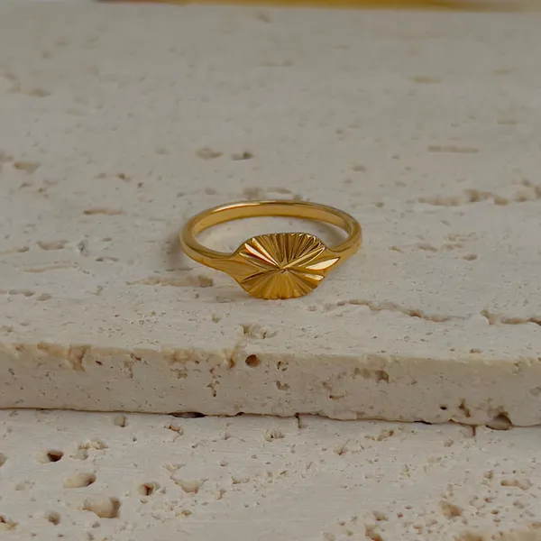 Dainty_Ring