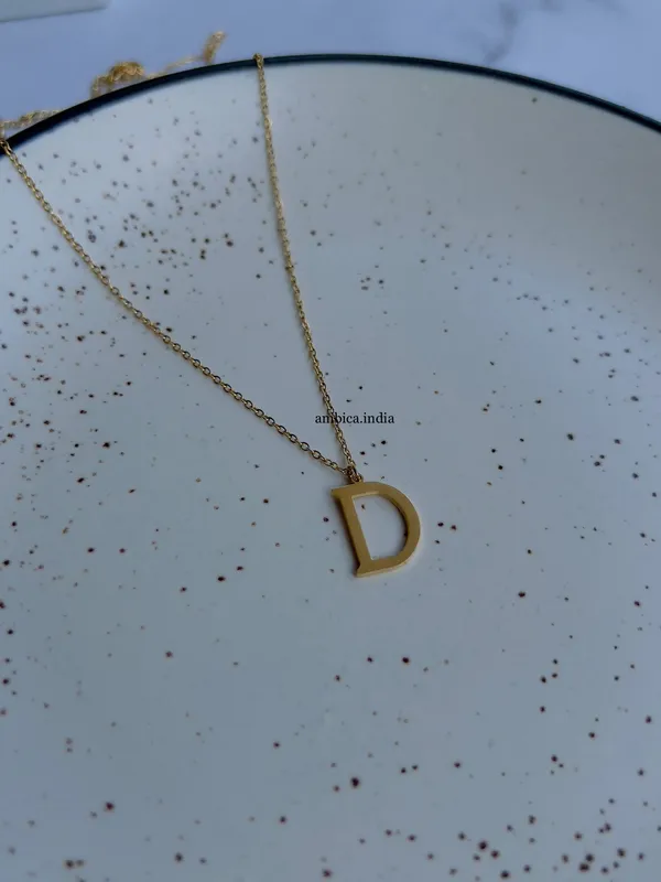 D_Shape_Necklace_Default_Title