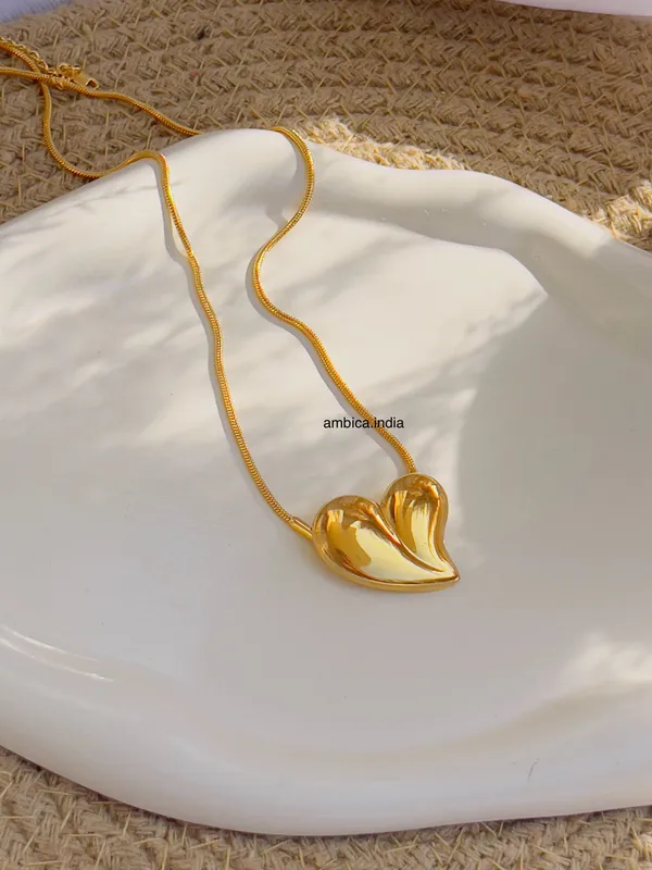 Heart_Necklace_Default_Title