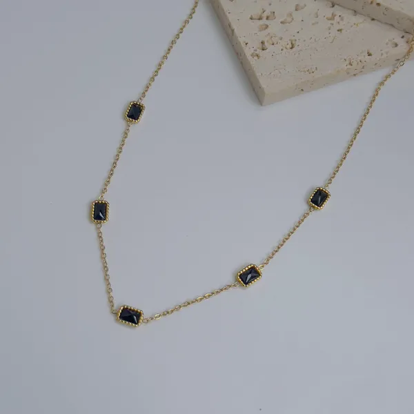 Black_Crystal_Necklace_Default_Title