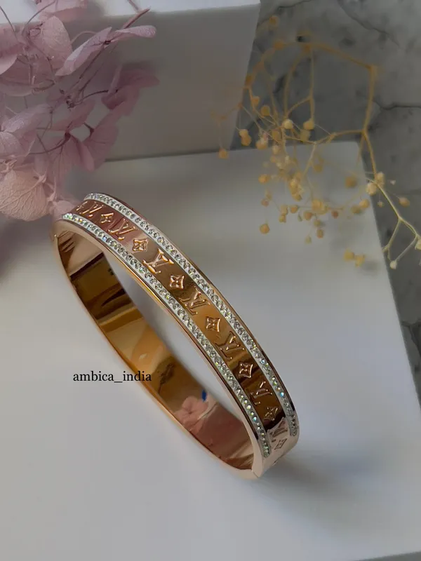 Luxury_Studded_Bracelet_Default_Title