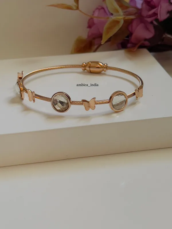 Round_Crystal_With_Butterfly_Magnetic_Lock_Bracelet_Default_Title
